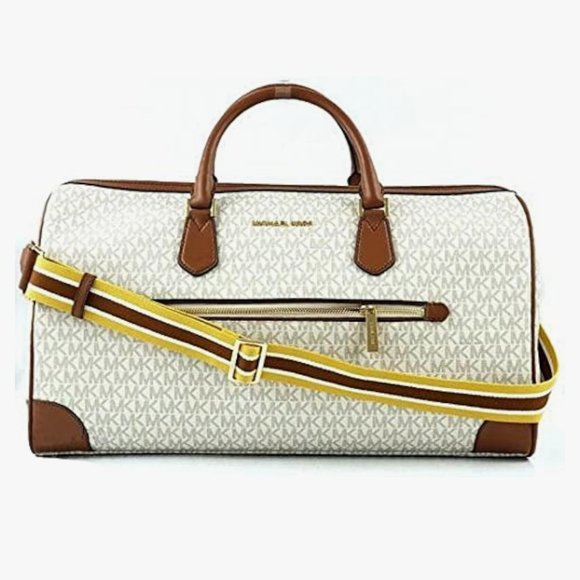 Michael Kors Travel Large Duffle Bag in PVC Signature in vanilla - Picture 2 of 8
